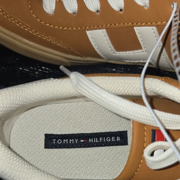 NEW Women's Tan Sneakers - Picture 3 of 12